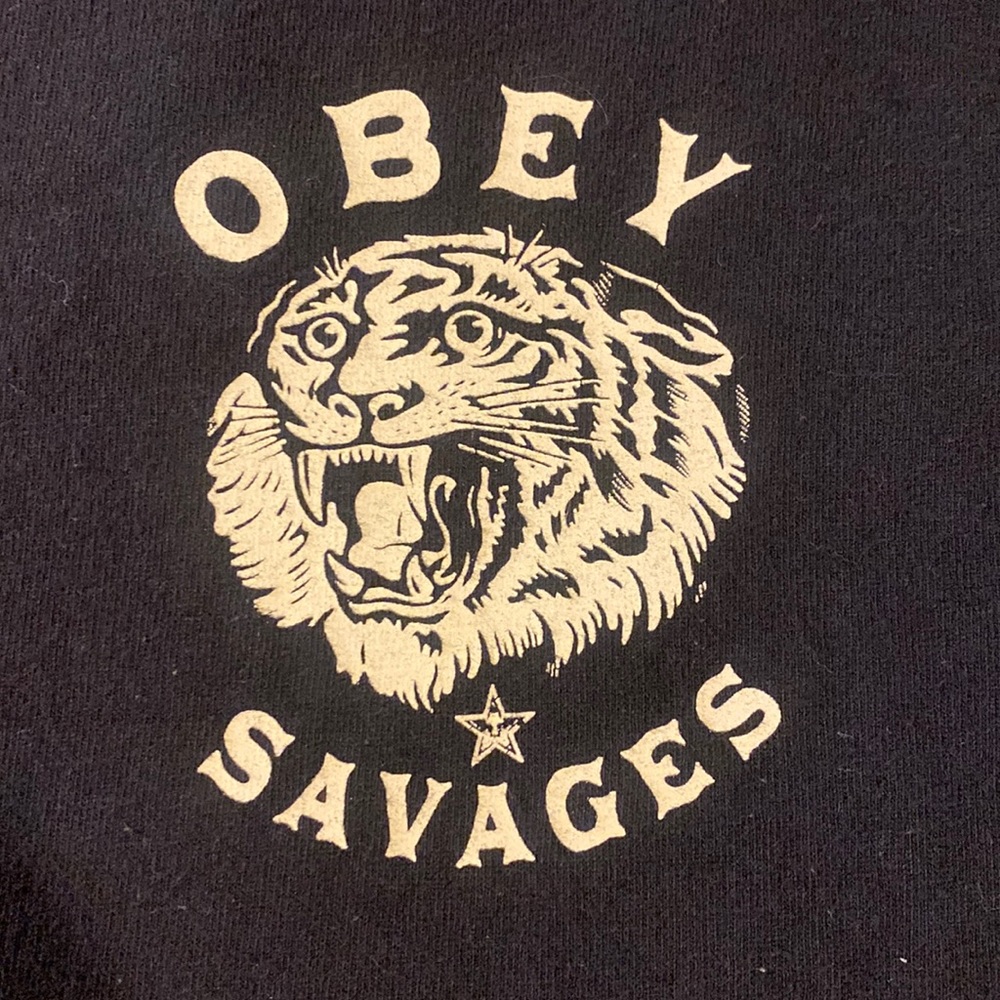 OBEY tshirt